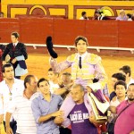 Castella sale a hombros de Las Palomas