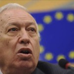 Garcia-Margallo: “No pondré la mano sino la bandera española en el Peñón”. Picardo: “Ni en cuatro ni en cuatro mil años Gibraltar será español”