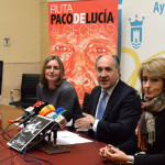 Landaluce, junto a las delegadas de Turismo y Cultura, Susana Pérez y Pilar Pintor.