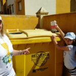 La concejal de Medio Ambiente anima a los linenses a mejorar el reciclado y participar así en la Ecocopa