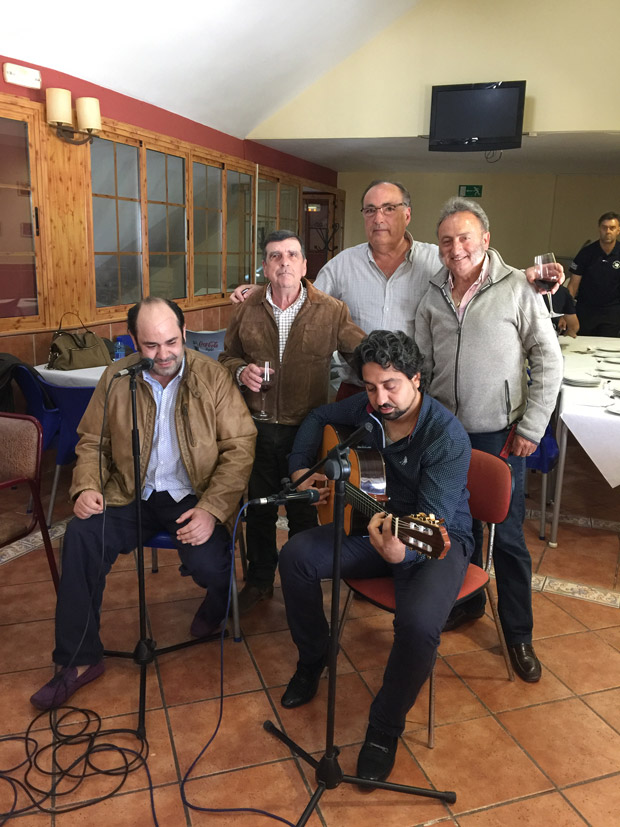 Compartiendo buenos momentos.