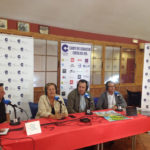 Paco Campaña; la concejal de Festejos, Carmen Roldan; el autor del cartel, Juan Luis Correro y el presidente de El Casino, Francisco Ceballos.